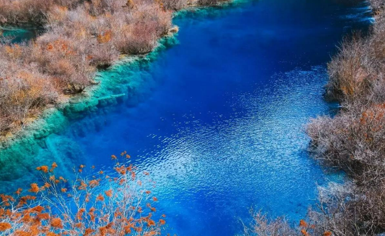 6-Day Essential Chengdu and In-Depth Jiuzhaigou Tour