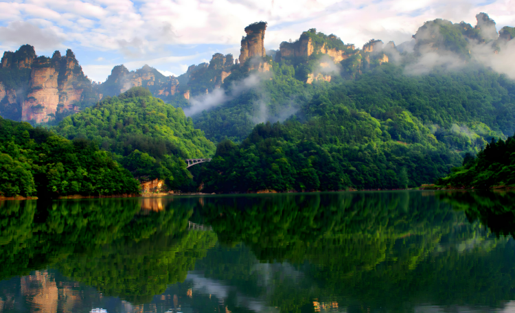 8-Day Best of Beijing and Zhangjiajie Tour